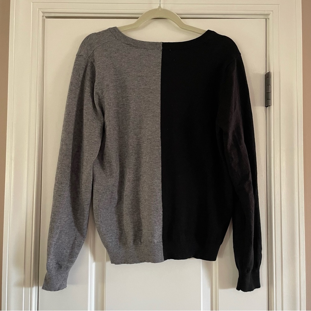 Two Tone Sweater - Picture 3 of 3